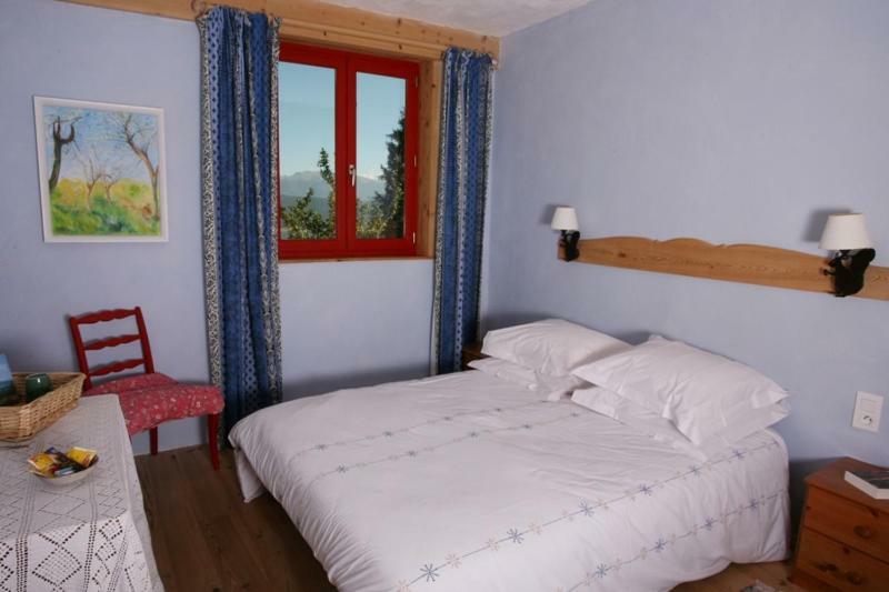 Chambres D'Hotes Le Serpoletレ・ザングル エクステリア 写真